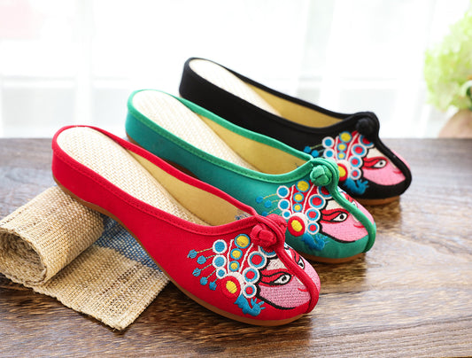 Women's Chinese-style Low Heel Buckle Vintage Embroidery Fabric Slippers